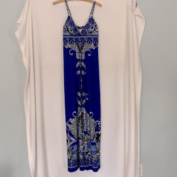 Just For Wraps Blue patterned Maxidress - Picture 2 of 5